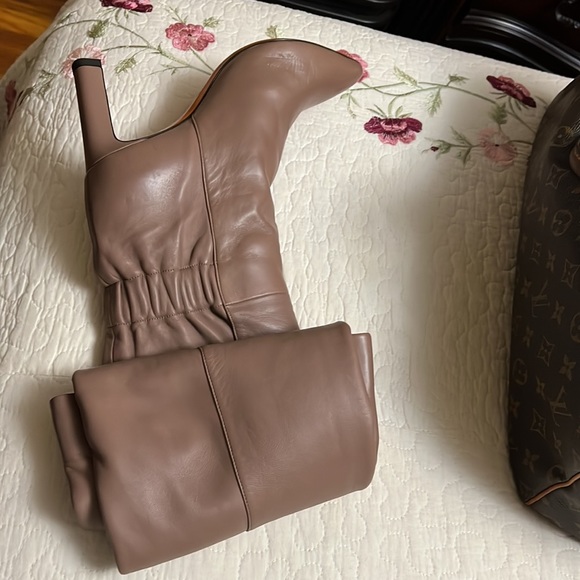 Santoni boots over the knee with stains shoe 👞 check pictures before purchasing - Picture 8 of 13